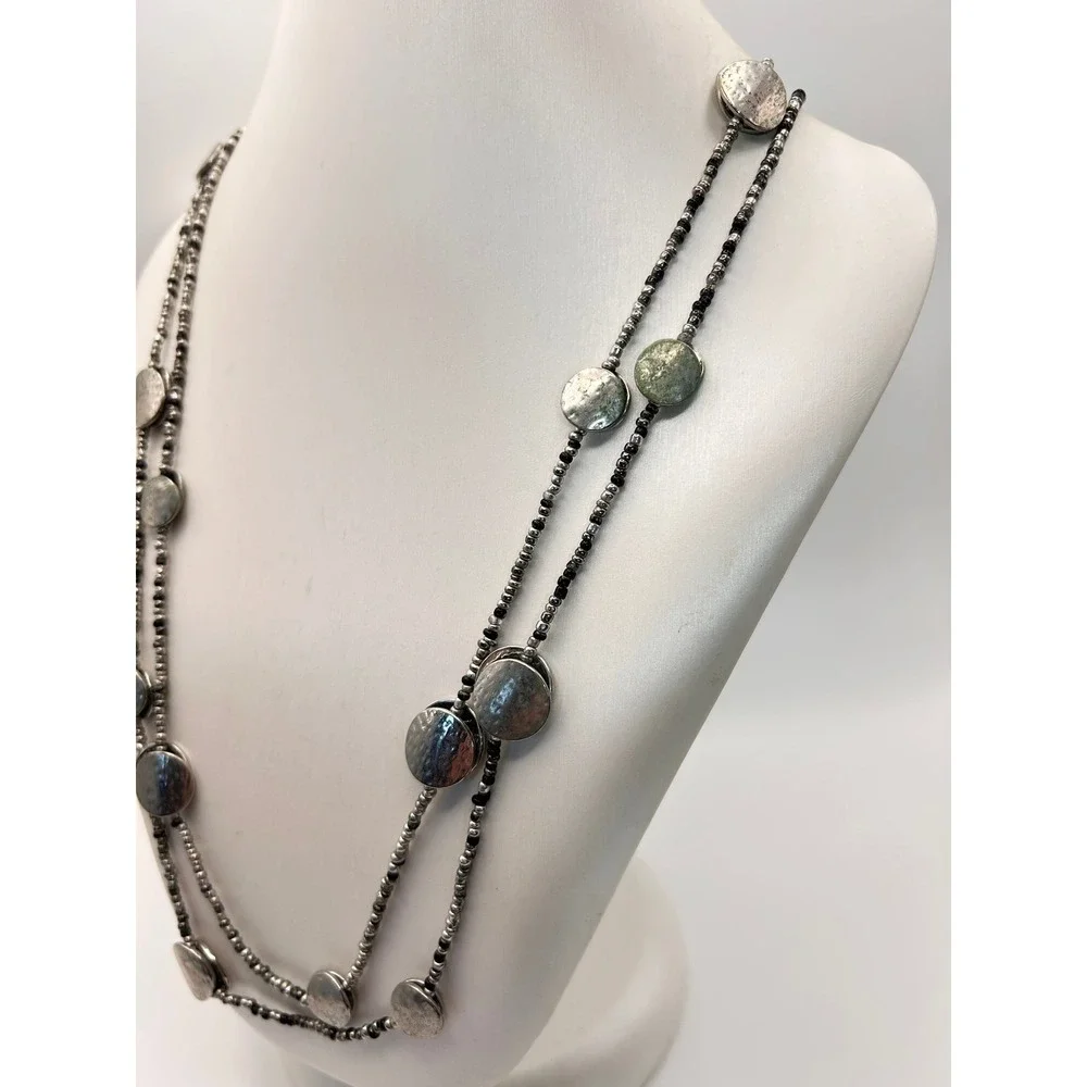 Chicos Long Beaded Necklace Womens OS Silver Black Good Hammered Disc Layered
